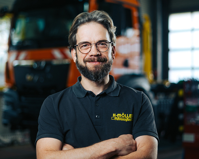 Sebastian Klüh – Geschäftsführer H-Möller Fahrzeugbau Sebastian Klüh – Geschäftsführer H-Möller Fahrzeugbau